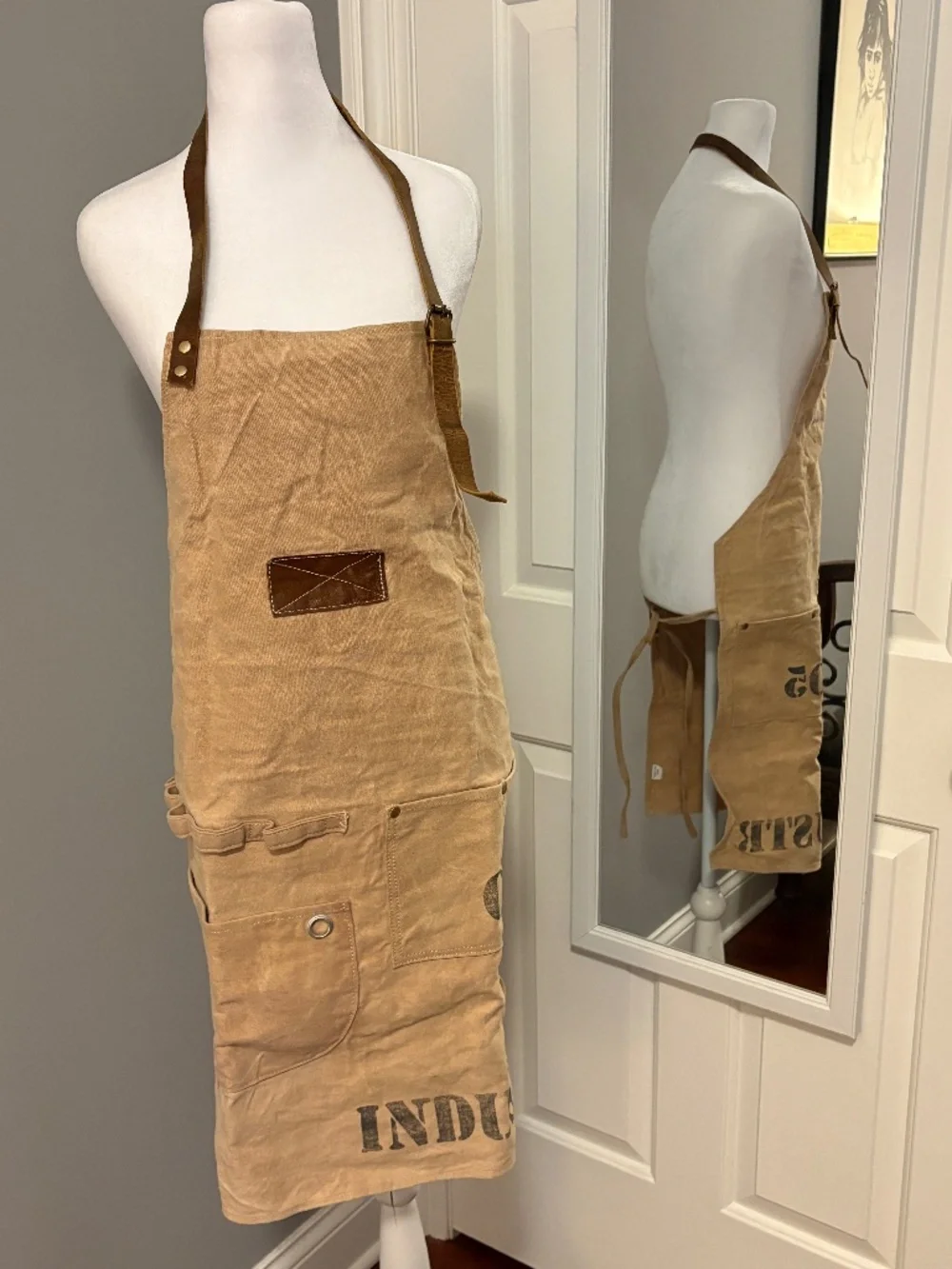 NWOT Industrious Prem. Vintage Waxed Canvas Heavy-Duty Work Apron
